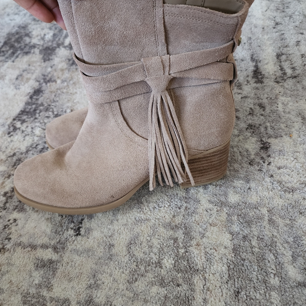Booties - Picture 4 of 6